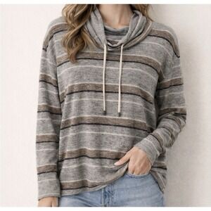 BKE Buckle Women's‎ Sz Large Long Sleeve Gray Striped Cowl Neck Soft Sweater